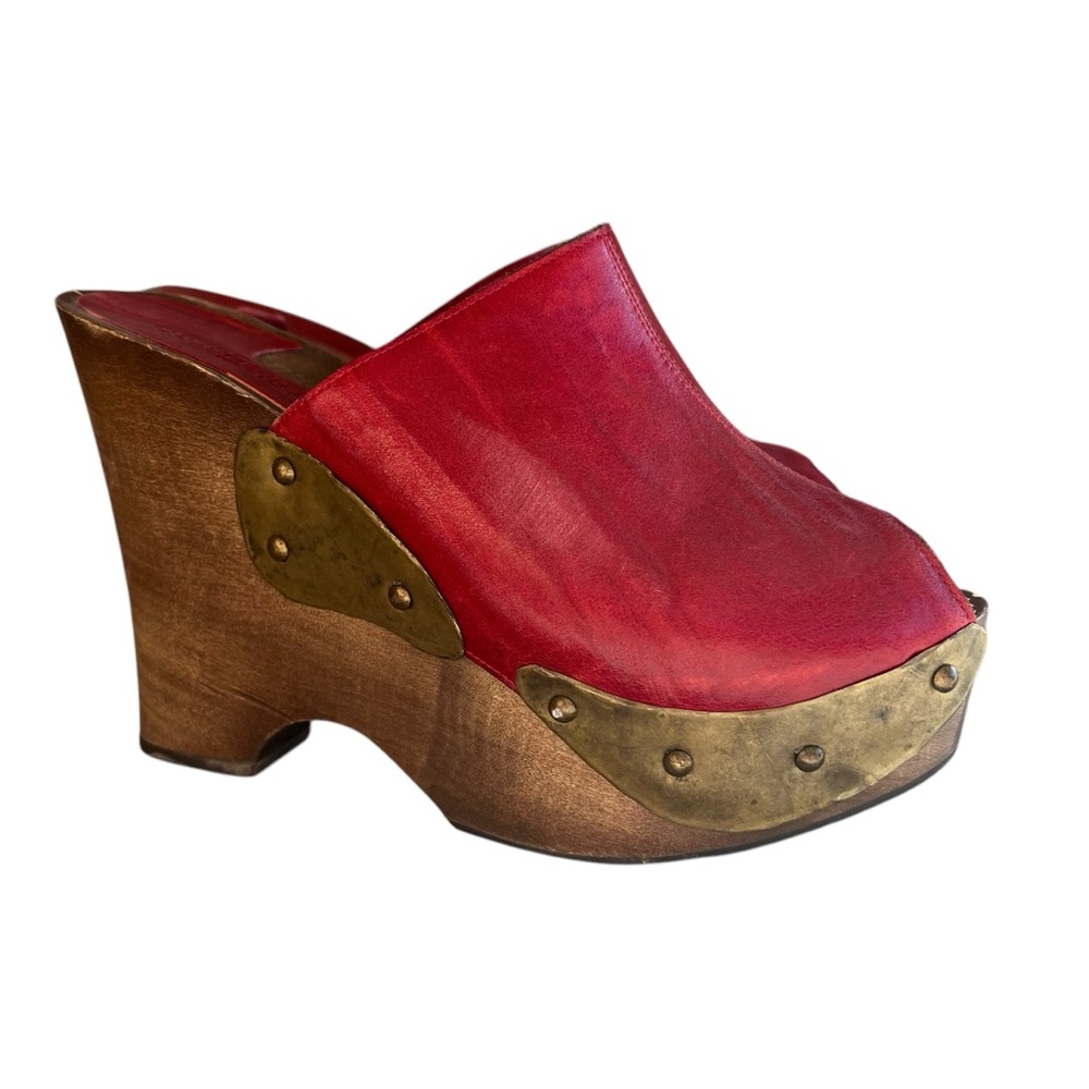 L’Autre Chose Made in Italy Red Leather Peep Toe Wood Platform Mules (size 8)